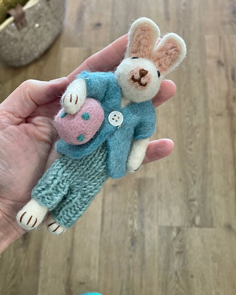 Felted Rabbit - Egg