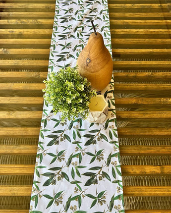 Bec Fing Designs Table Runner Gum